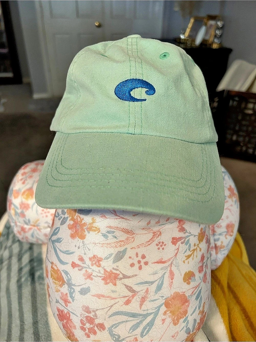 Costa Del Mar Sea Foam Green Adjustable Hat Like New